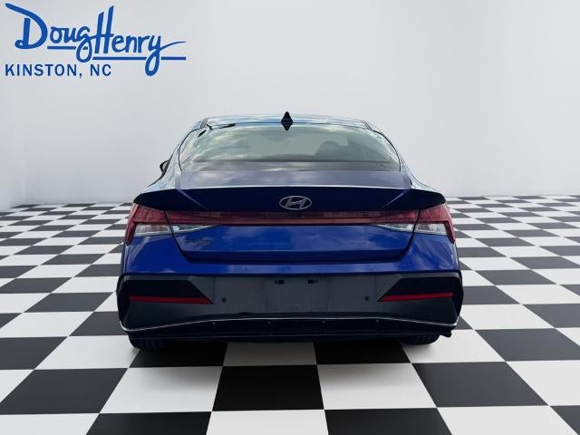 2024 Hyundai ELANTRA Limited IVT