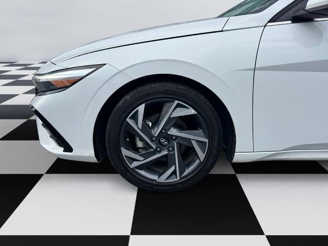 2024 Hyundai ELANTRA Limited IVT