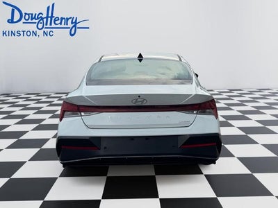 2024 Hyundai ELANTRA Limited IVT