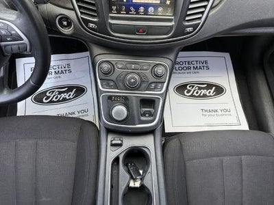 2015 Chrysler 200 4dr Sdn Limited FWD