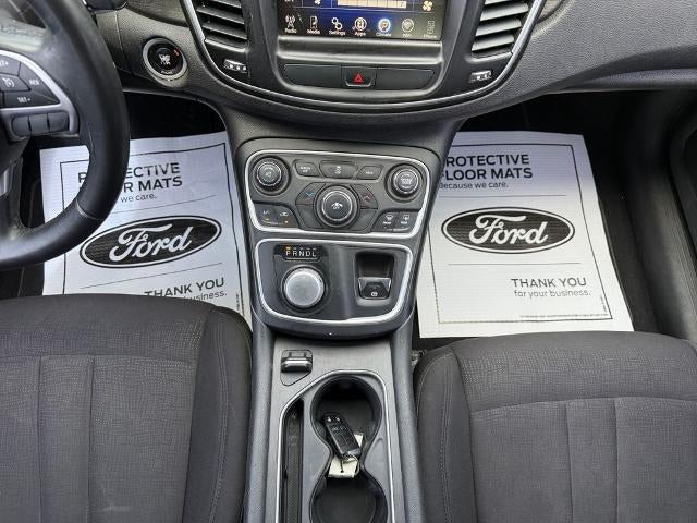 2015 Chrysler 200 4dr Sdn Limited FWD