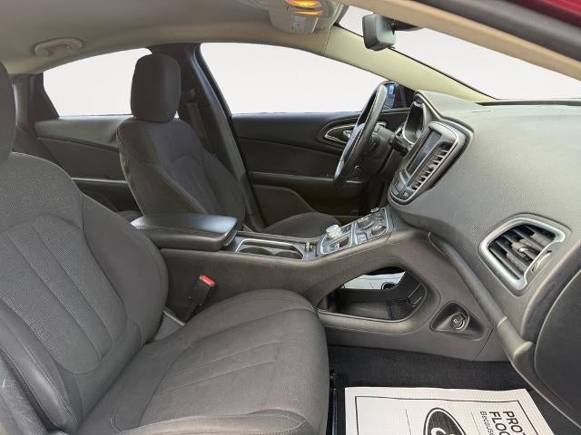 2015 Chrysler 200 4dr Sdn Limited FWD