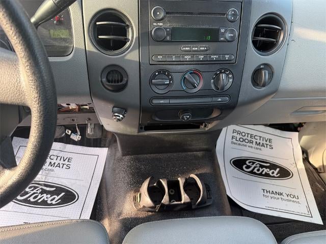 2006 Ford F-150 2WD Regular Cab Styleside 6-1/2 Ft Box XL