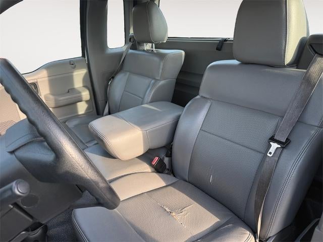 2006 Ford F-150 2WD Regular Cab Styleside 6-1/2 Ft Box XL