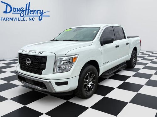 2024 Nissan Titan 4x4 Crew Cab SV