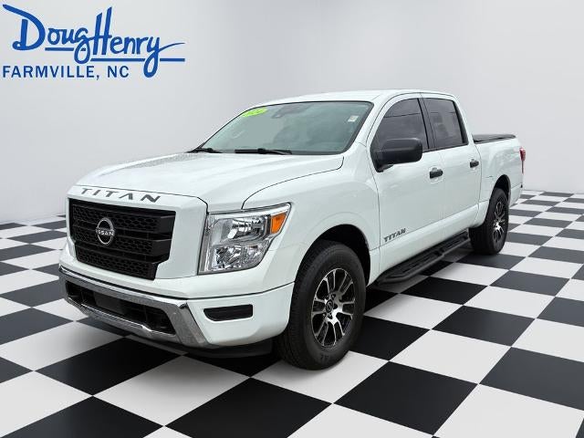 2024 Nissan Titan 4x4 Crew Cab SV