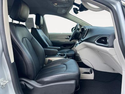 2024 Chrysler Pacifica Touring L FWD