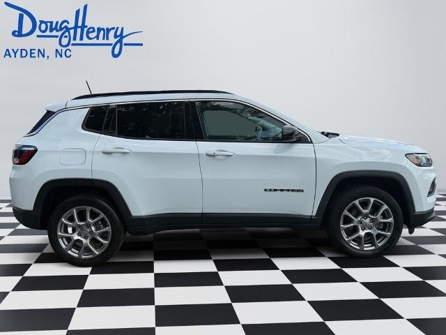 2022 Jeep Compass Latitude Lux
