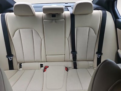 2024 BMW 330e xDrive Plug-In Hybrid