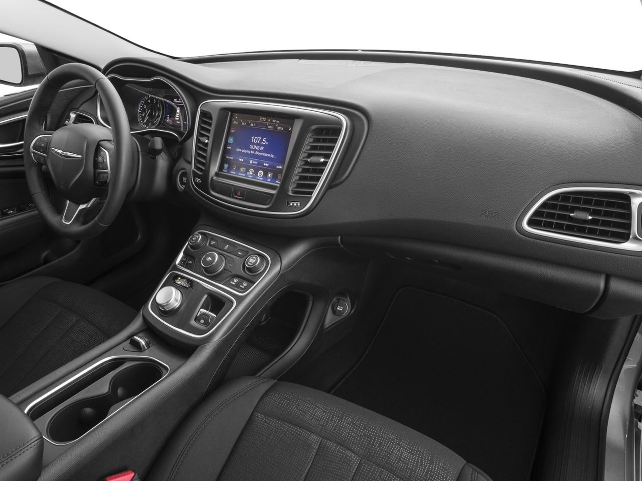2017 Chrysler 200 Limited FWD