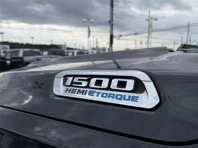 2021 RAM 1500 Laramie 4x2 Crew Cab 5'7" Box