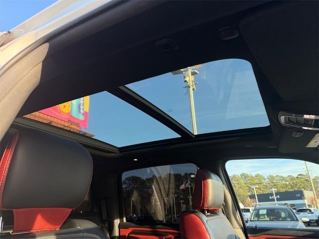 2019 RAM 1500 Rebel 4x4 Crew Cab 5'7" Box