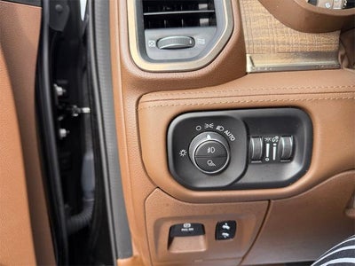 2019 RAM 1500 Longhorn 4x4 Crew Cab 6'4" Box