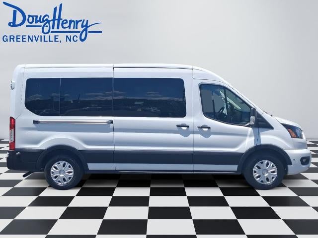 2024 Ford Transit Passenger Wagon T-350 148" Med Roof XLT RWD