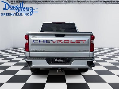2022 Chevrolet Silverado 1500 Crew Cab Short Box 4-Wheel Drive Custom