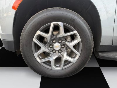 2024 Chevrolet Suburban 4WD LT