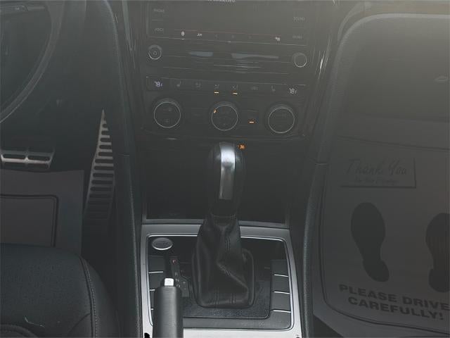 2021 Volkswagen Passat 2.0T R-Line Auto