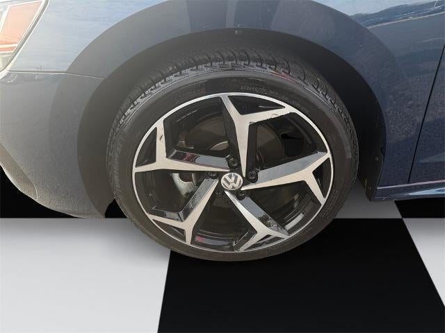 2021 Volkswagen Passat 2.0T R-Line Auto