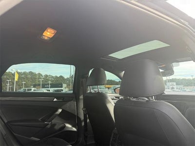 2021 Volkswagen Passat 2.0T R-Line Auto