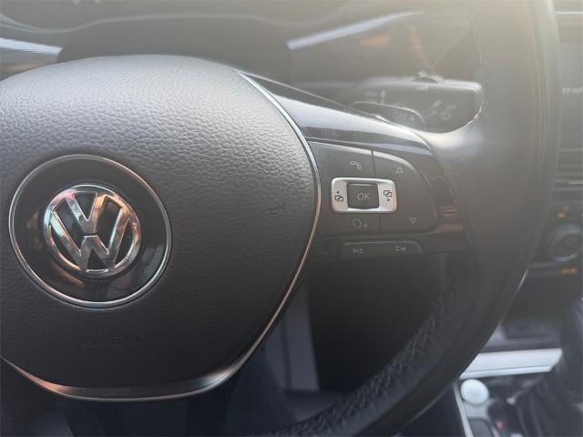 2021 Volkswagen Passat 2.0T R-Line Auto