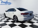 2022 Volkswagen Passat 2.0T SE Auto