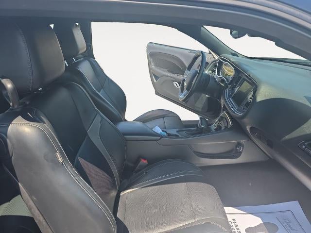 2015 Dodge Challenger 2dr Cpe SXT Plus