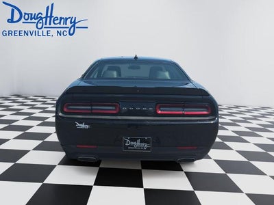 2015 Dodge Challenger 2dr Cpe SXT Plus