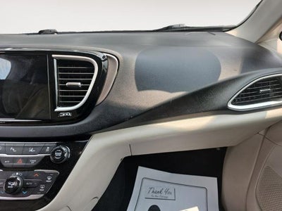 2022 Chrysler Pacifica Touring L FWD