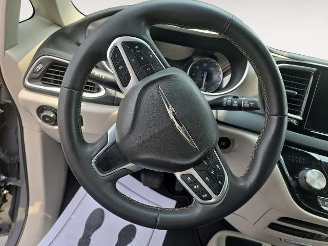 2022 Chrysler Pacifica Touring L FWD