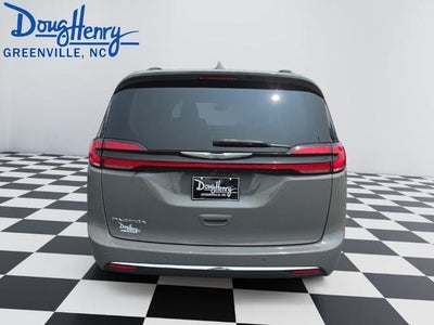 2022 Chrysler Pacifica Touring L FWD