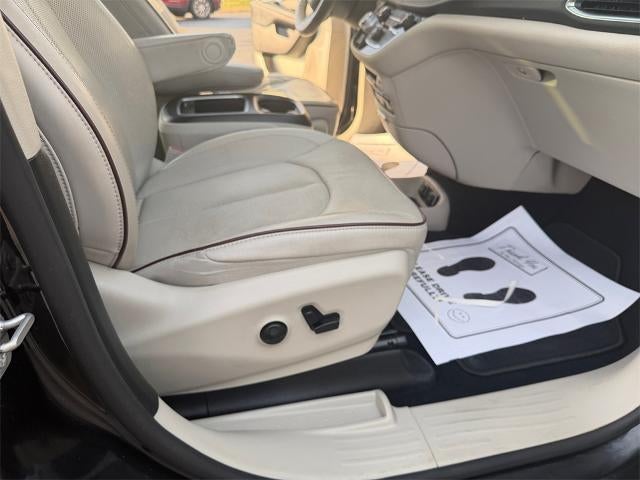 2020 Chrysler Pacifica Limited FWD