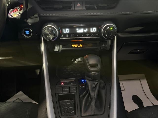 2022 Toyota RAV4 XLE FWD (GS)