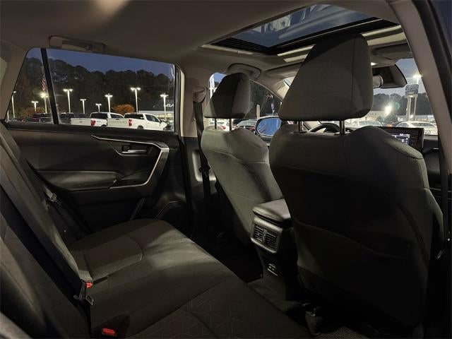 2022 Toyota RAV4 XLE FWD (GS)