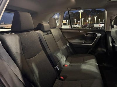 2022 Toyota RAV4 XLE FWD (GS)