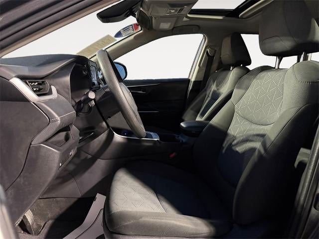 2022 Toyota RAV4 XLE FWD (GS)