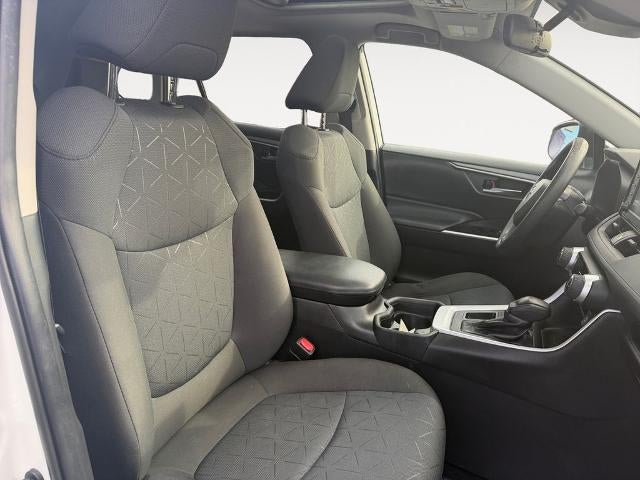 2021 Toyota RAV4 XLE FWD (GS)