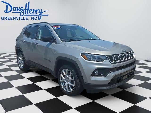 2022 Jeep Compass Latitude Lux