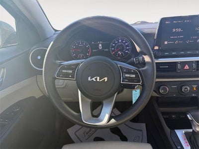 2023 Kia Forte LXS IVT