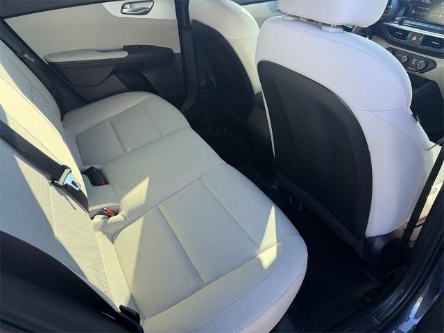 2023 Kia Forte LXS IVT