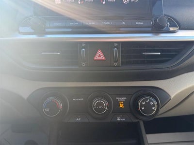 2023 Kia Forte LXS IVT