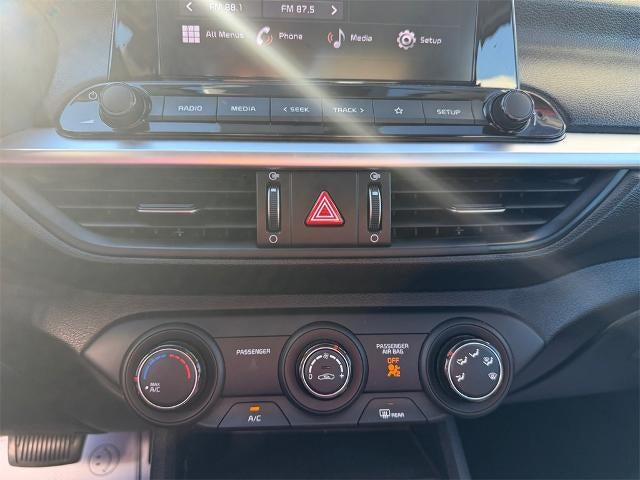 2024 Kia Forte LXS IVT