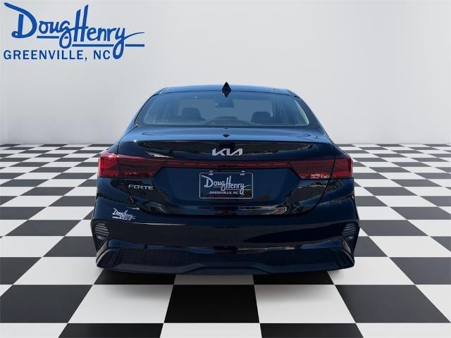 2024 Kia Forte LXS IVT