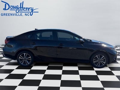 2024 Kia Forte LXS IVT