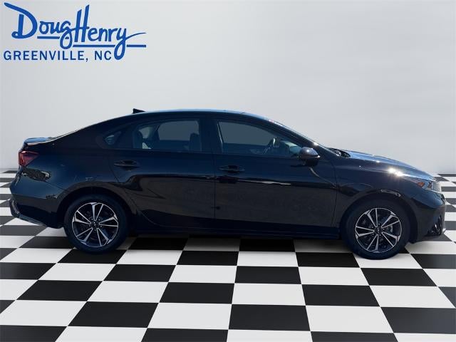 2024 Kia Forte LXS IVT