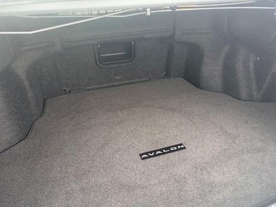 2018 Toyota Avalon XLE (SE)