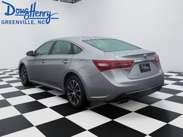 2018 Toyota Avalon XLE (SE)
