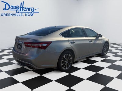 2017 Toyota Avalon XLE (SE)