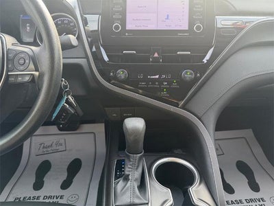 2023 Toyota Camry LE Auto (SE)