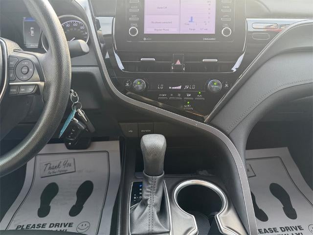 2023 Toyota Camry LE Auto (SE)