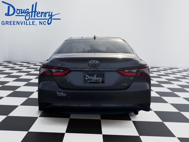 2023 Toyota Camry LE Auto (SE)